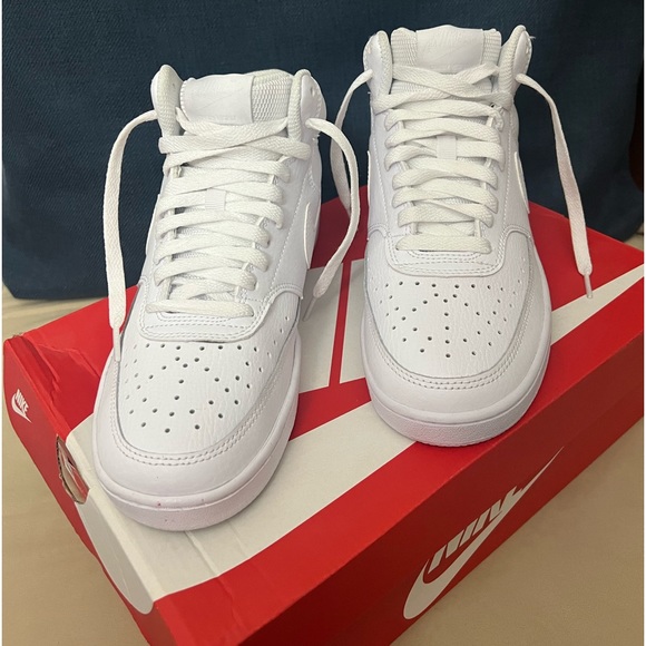 Nike Men’s Court Vision Mid Rise Top Air Force One Sneakers Size 7 - Picture 3 of 14